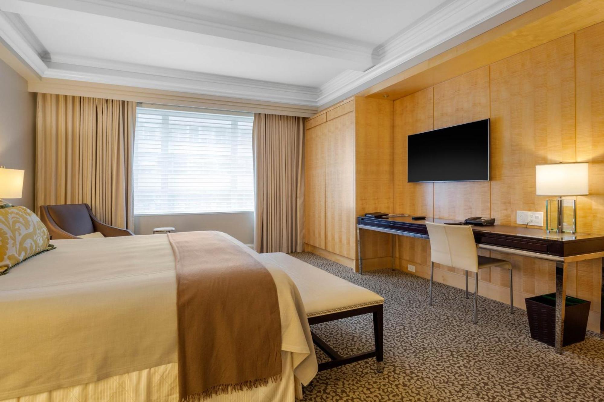 Premier Skyline View King