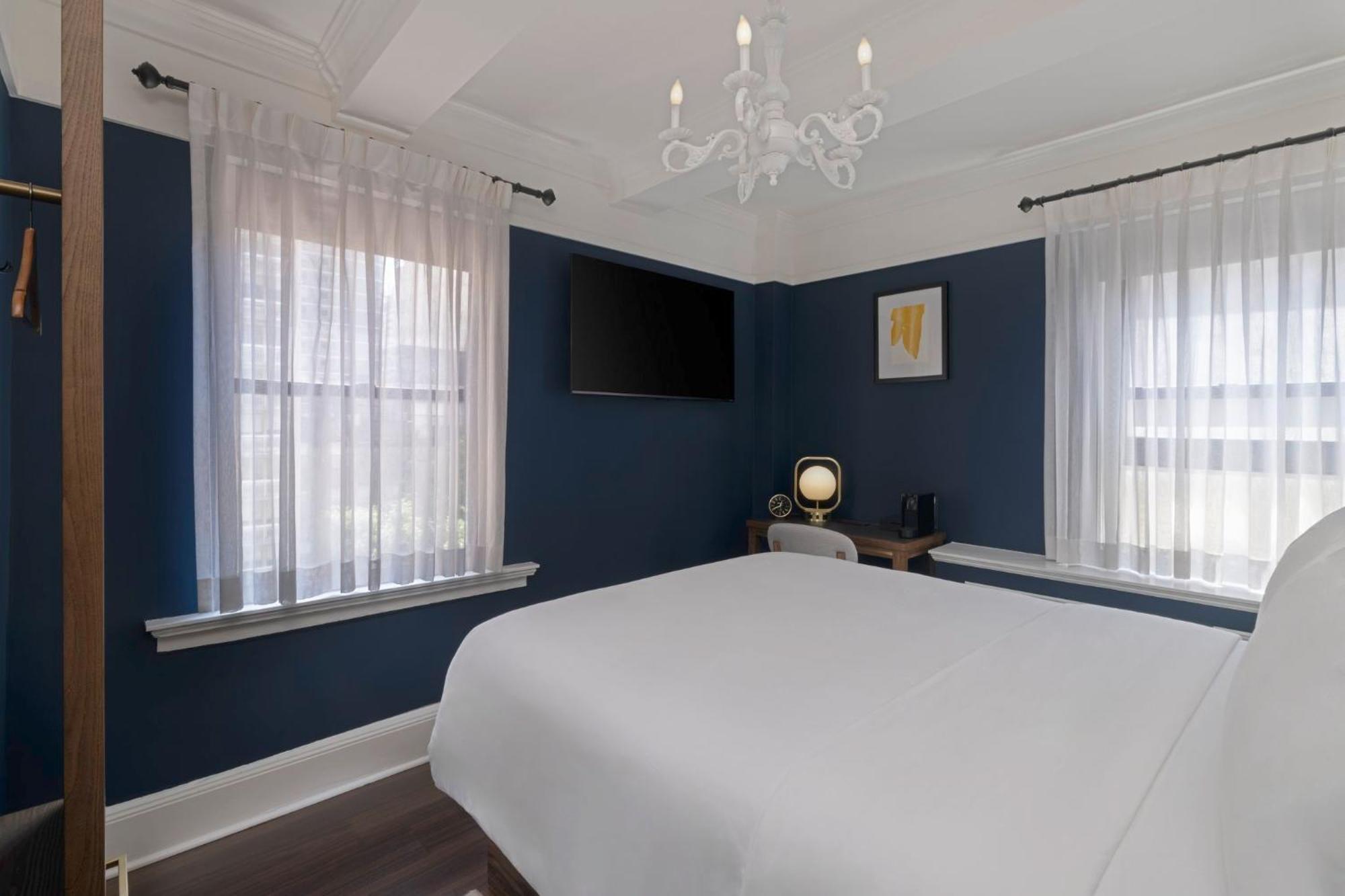 Premium Queen Room
