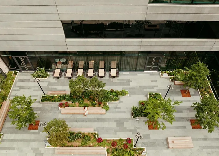 Hotel with Tennis: The Ritz-Carlton New York, Nomad