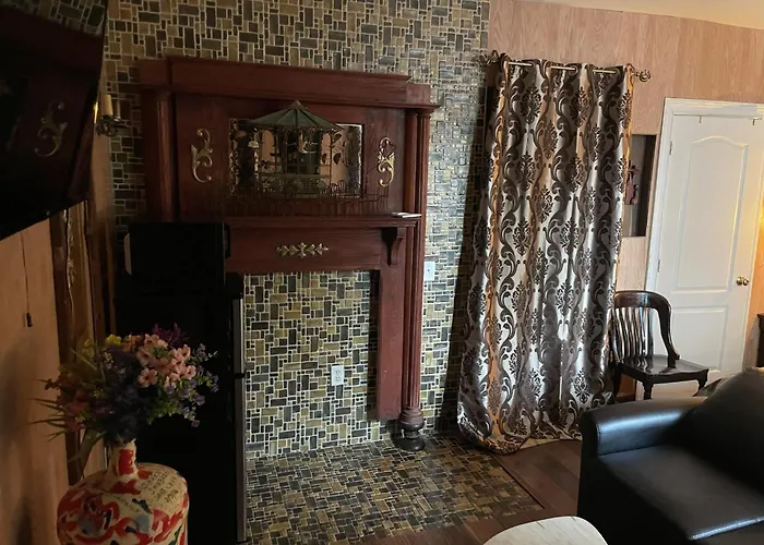 Vacation rental: Nyc Townhouse Apartment