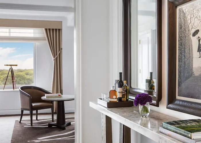 Hotels with tennis Ritz-Carlton New York, Central Park