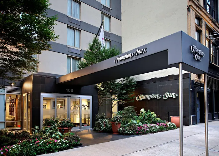 Pet Friendly hotel: Hampton Inn Manhattan Chelsea