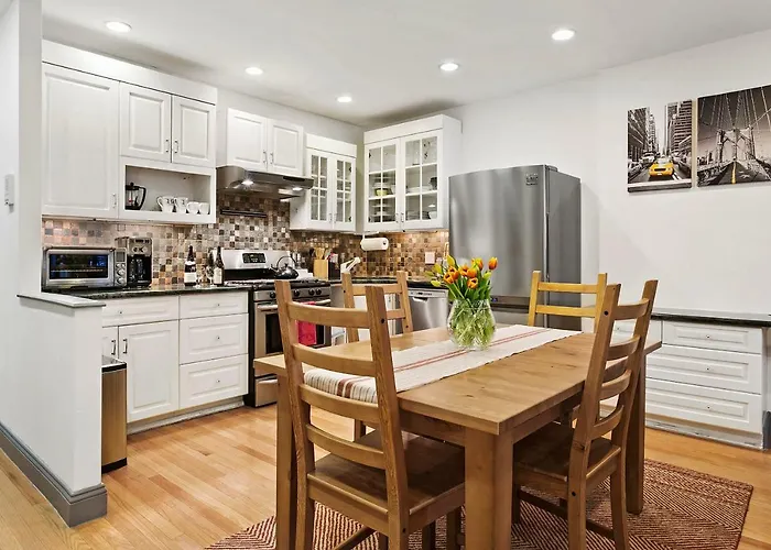 2-Bedroom In Upper West Side, Private Entrance