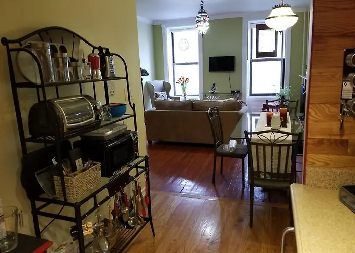 Spacious Fully Furnished Harlem Apartment Near Morningside Park
